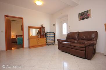 Apartmanok a tenger mellett Sutomiscica, Ugljan - 8474