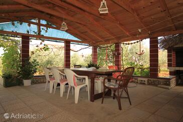 Ferienwohnungen mit Parkplatz Ugljan - 8479