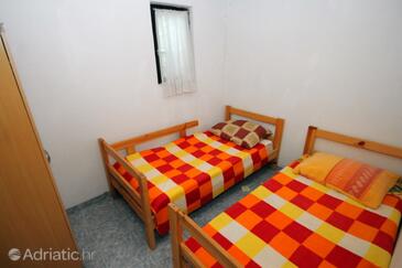 Ferienhaus mit Pool am Meer im Robinson Crusoe Stil Bucht Vitane, Pasman - 8481