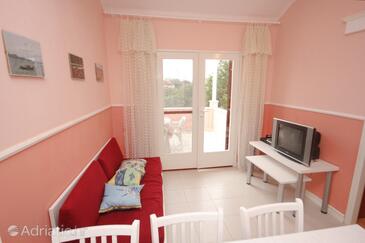 Apartmaji s parkingom Ugljan - 8485