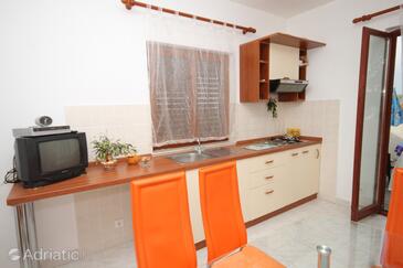 Appartamenti con parcheggio Mrljane, Pasman - 8498