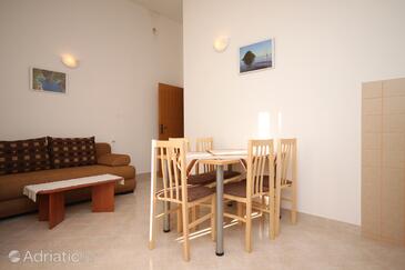 Apartments with parking space Seget Vranjica, Trogir - 8507