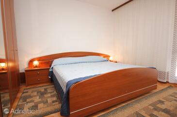 Appartamenti accanto al mare Muline, Ugliano - Ugljan - 8520