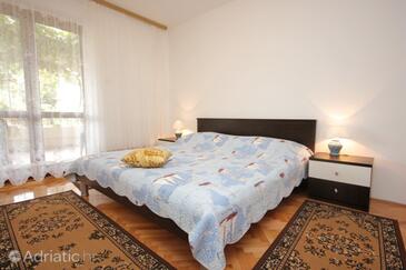 Appartamenti accanto al mare Muline, Ugliano - Ugljan - 8520