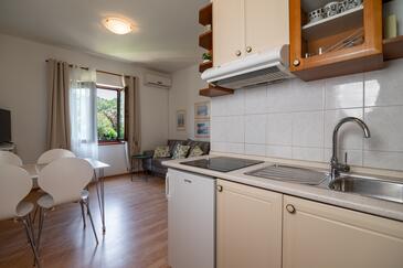 Appartamenti con parcheggio Muline, Ugliano - Ugljan - 8521