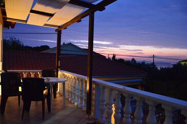 Apartmaji s parkingom Ugljan - 8527 Adriatic.hr