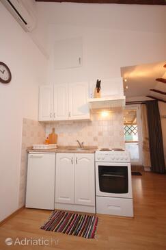 Appartamenti accanto al mare Comisa - Komiža, Lissa - Vis - 8533