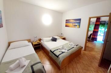 Family-friendly apartments with swimming pool Mlini, Dubrovnik - 8579