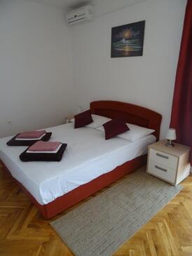 Apartments with parking space Biograd na Moru, Biograd - 860