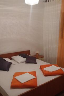 Apartments with parking space Biograd na Moru, Biograd - 860