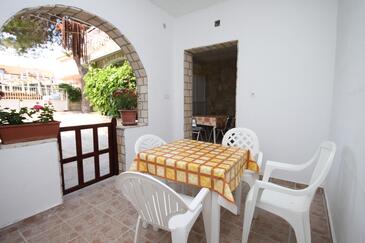 Trojizbový apartmán Biograd na Moru, Biograd (A-860-d(