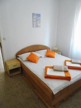 Apartments with parking space Biograd na Moru, Biograd - 860