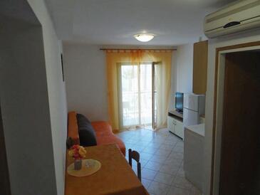 Apartments with parking space Biograd na Moru, Biograd - 860