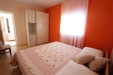 Apartments with parking space Seget Vranjica, Trogir - 8618