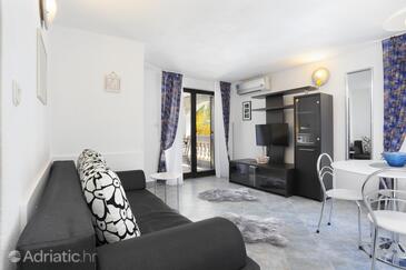 Apartments by the sea Okrug Gornji, Čiovo - 8625