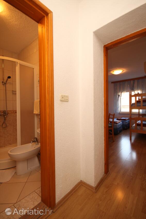 AS-8627-i - Private accommodation - Apartments by the sea Kaštel Kambelovac, Kaštela