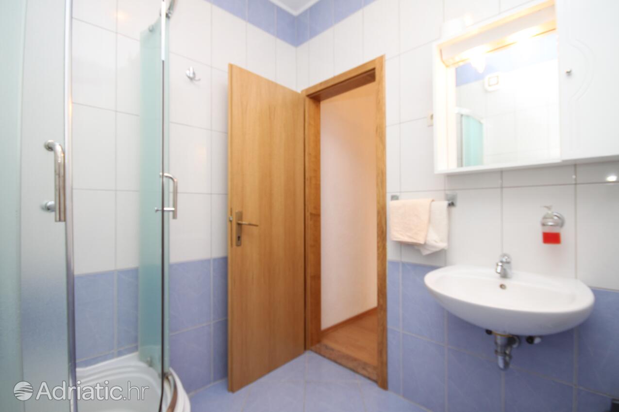 AS-8627-m - Private accommodation - Apartments by the sea Kaštel Kambelovac, Kaštela