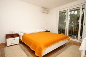 Pokoj Podstrana Pokoj Podstrana, Split (S-8635-a)