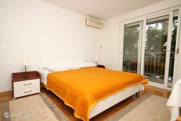 Апартаменты и комнаты у моря Подстрана - Podstrana, Сплит - Split - 8635