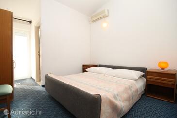 Апартаменты и комнаты у моря Подстрана - Podstrana, Сплит - Split - 8635