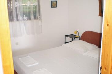 Apartmanok parkolóhellyel Rastici, Ciovo - 8646