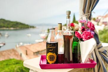 Ferienwohnungen am Meer Stomorska, Solta - 8650