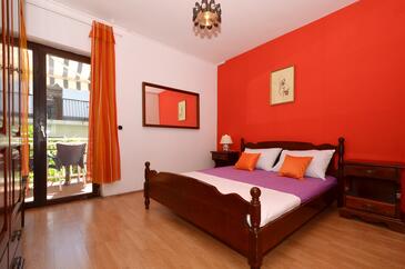 Apartments by the sea Arbanija, Čiovo - 8651