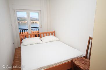 Lejligheder ved havet med pool Okrug Donji, Ciovo - 8664