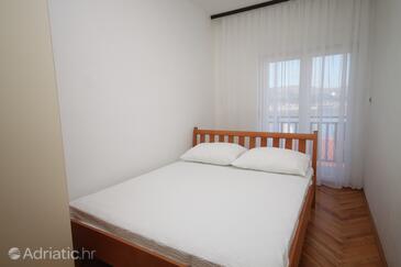 Seaside apartments with a swimming pool Okrug Donji, Čiovo - 8664