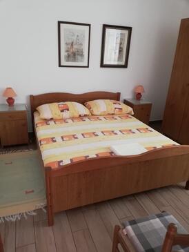 Apartments by the sea Cove Pokrivenik, Hvar - 8673