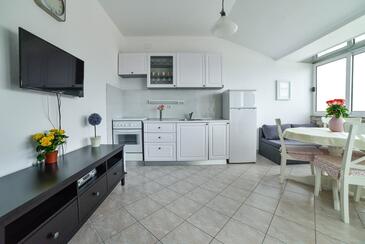 Apartmanok parkolóhellyel Mavarstica, Ciovo - 8685