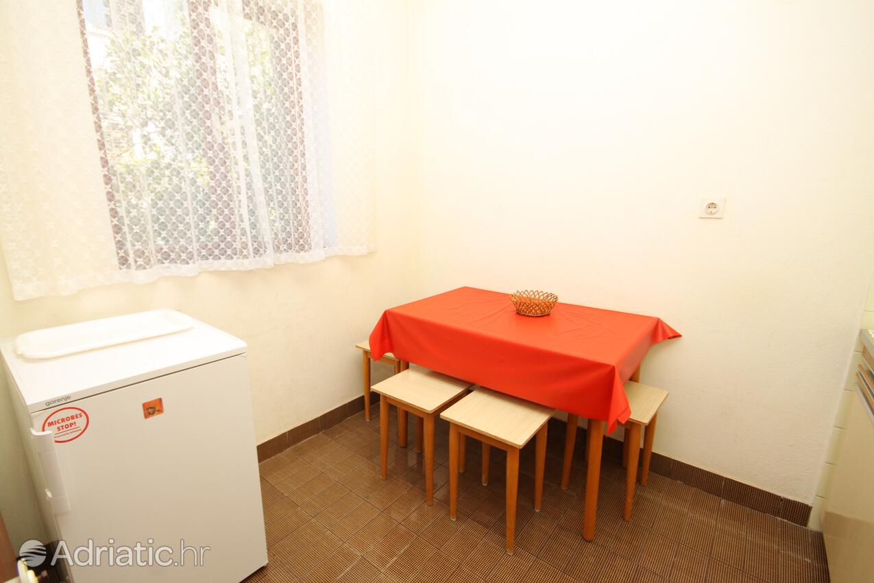 A-8686-b - Private accommodation - Apartments with a parking space Stari Grad, Hvar