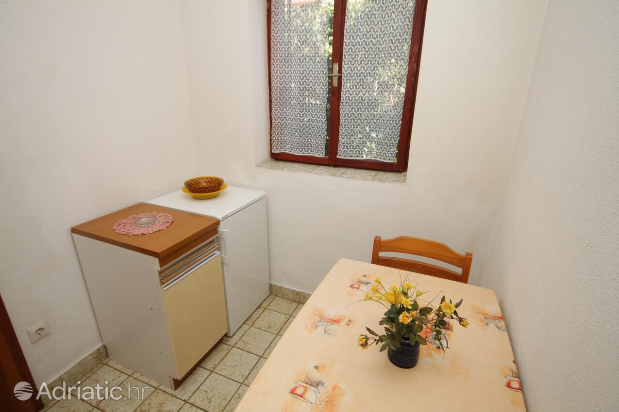 A-8686-d - Private accommodation - Apartments with a parking space Stari Grad, Hvar