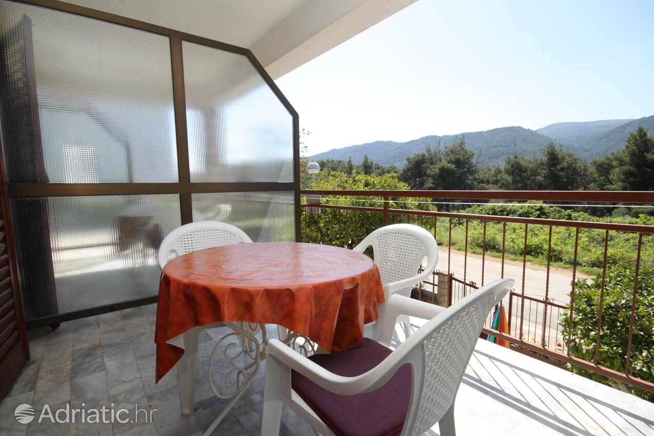 A-8686-d - Private accommodation - Apartments with a parking space Stari Grad, Hvar