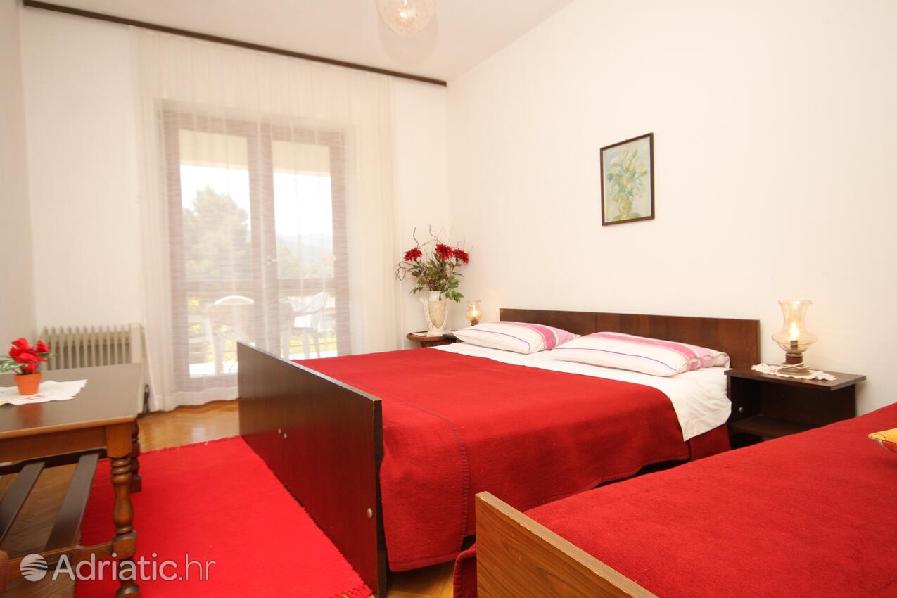 A-8686-e - Private accommodation - Apartments with a parking space Stari Grad, Hvar