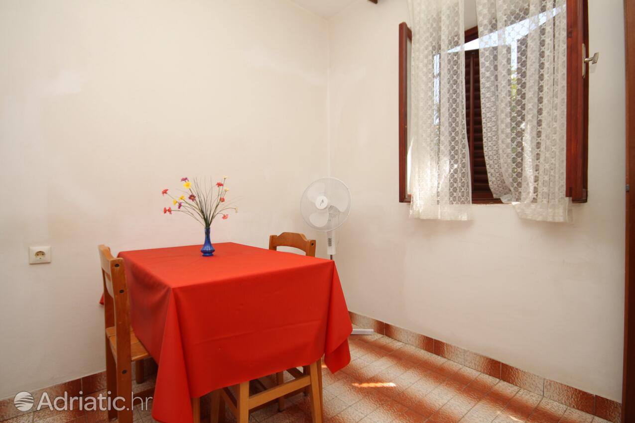 A-8686-e - Private accommodation - Apartments with a parking space Stari Grad, Hvar