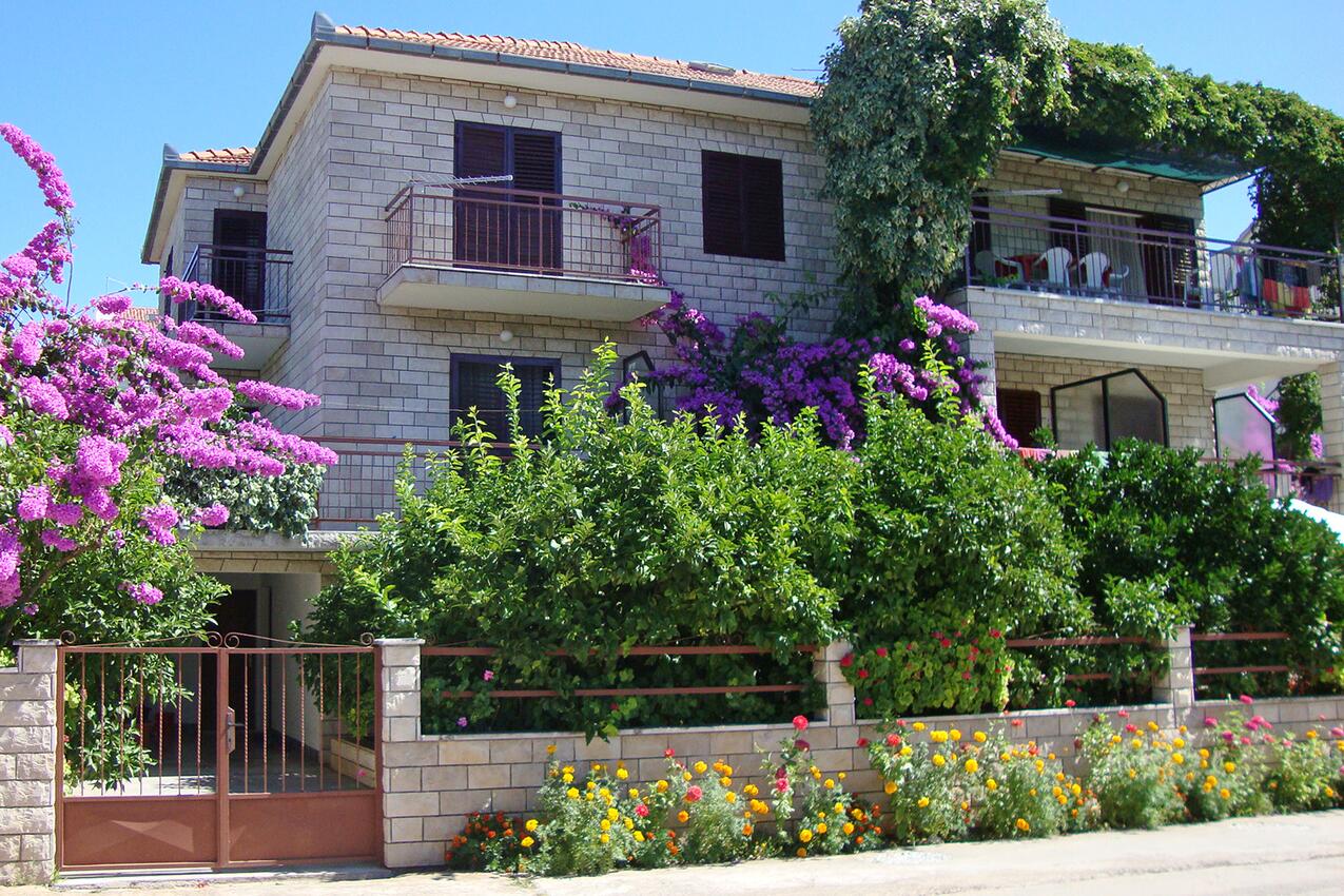 Property - Apartments with a parking space Stari Grad, Hvar
