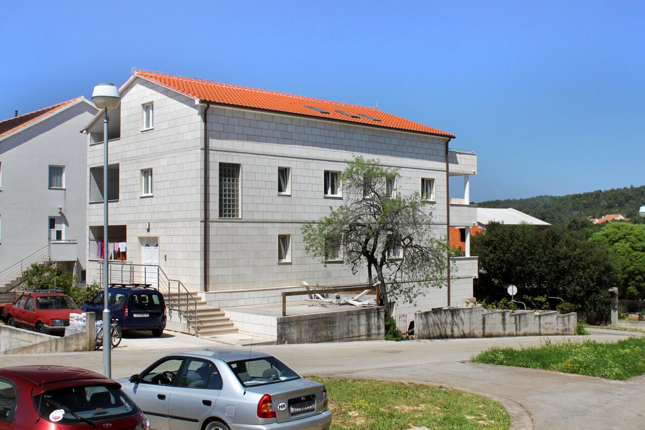 Apartments with terrace Stari Grad, Central Dalmatia