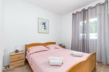 Apartments by the sea Nečujam, Šolta - 8691