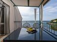 Tvrdni Dolac, Terrasse - Ausblick in folgender Unterkunftsart apartment, WiFi.