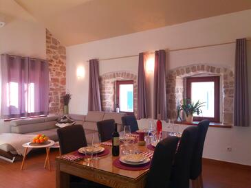 Апартаменти з паркуванням Єлса - Jelsa, Хвар - Hvar - 8713