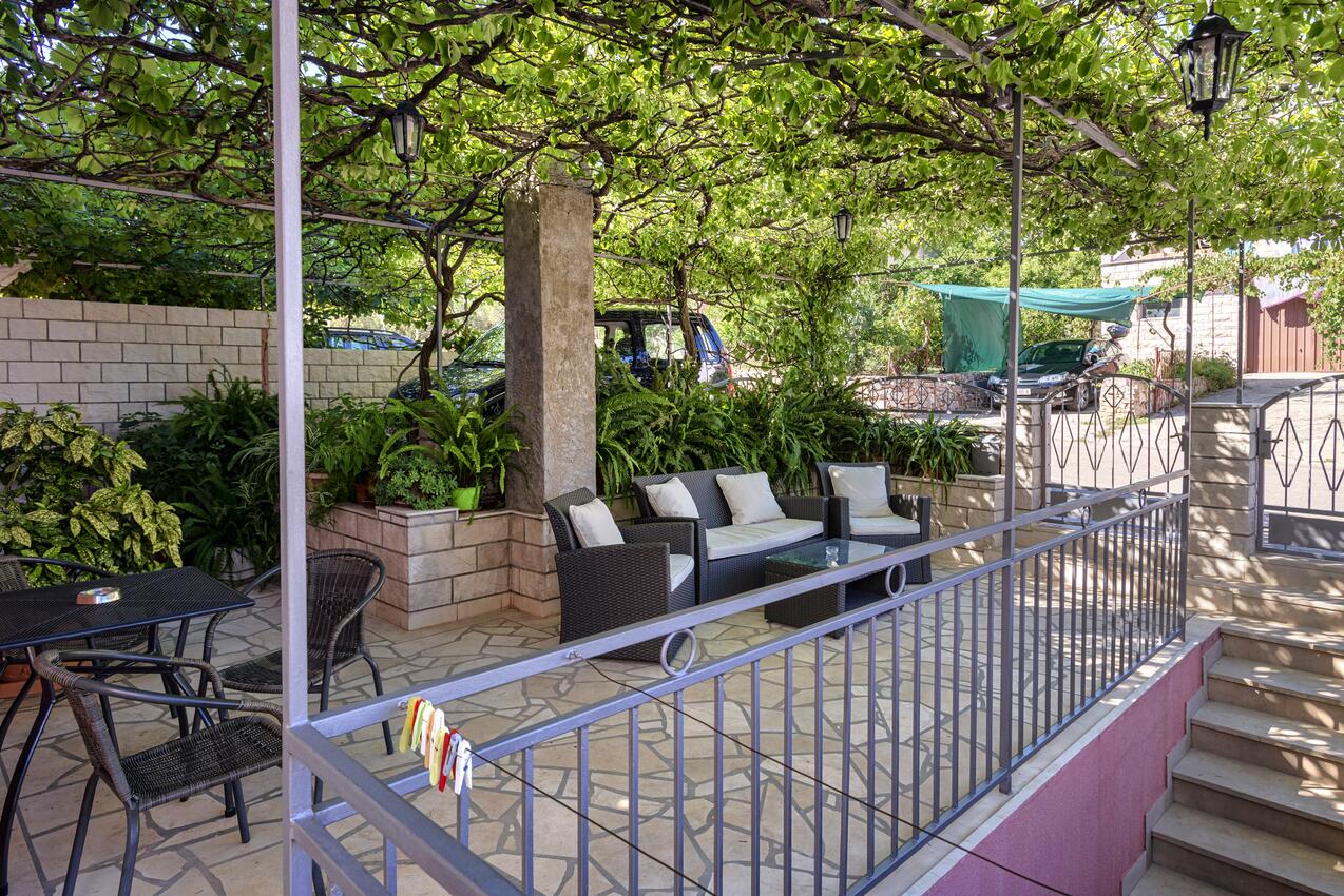 Courtyard - Apartments with a parking space Stari Grad, Hvar