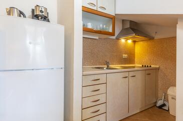 Apartments by the sea Jelsa, Hvar - 8729