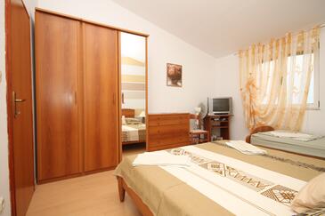 Two bedroom apartment Ivan Dolac, Hvar (A-8734-c)