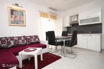 Apartments and rooms with parking space Ivan Dolac, Hvar - 8734