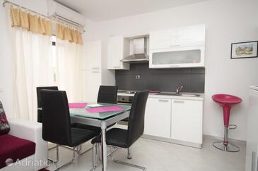 Appartements et chambres avec parking Ivan Dolac, Hvar - 8734