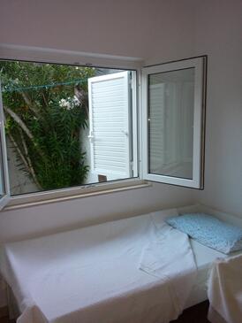 Apartments with WiFi Bol, Brač - 8736