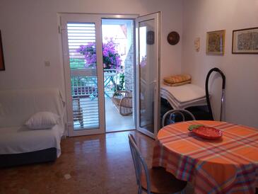 Apartments with WiFi Bol, Brač - 8736