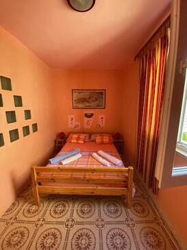Apartmanok a tenger mellett Jelsa, Hvar - 8747