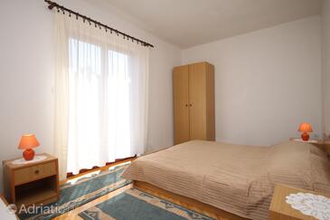 Apartments by the sea Vrboska, Hvar - 8748